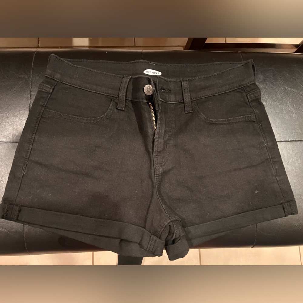 Old navy black shorts